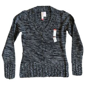 Women's V-neck Sweater Size L